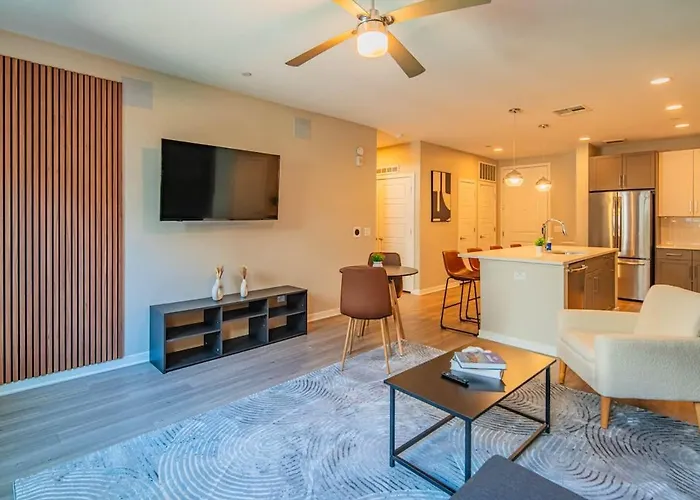 Serene 1br Uptown Biltmore Gym Pool Parking Wd Apartment Phoenix