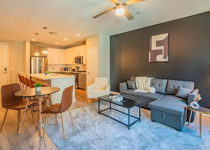 Apartment Serene 1br Uptown Biltmore Gym Pool Parking Wd