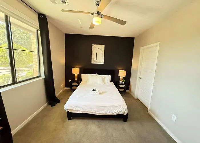 Serene 1br Uptown Biltmore Gym Pool Parking Wd Apartment Phoenix
